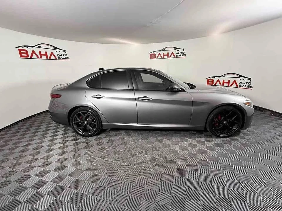2020 Alfa Romeo Giulia - Image 8 of 16