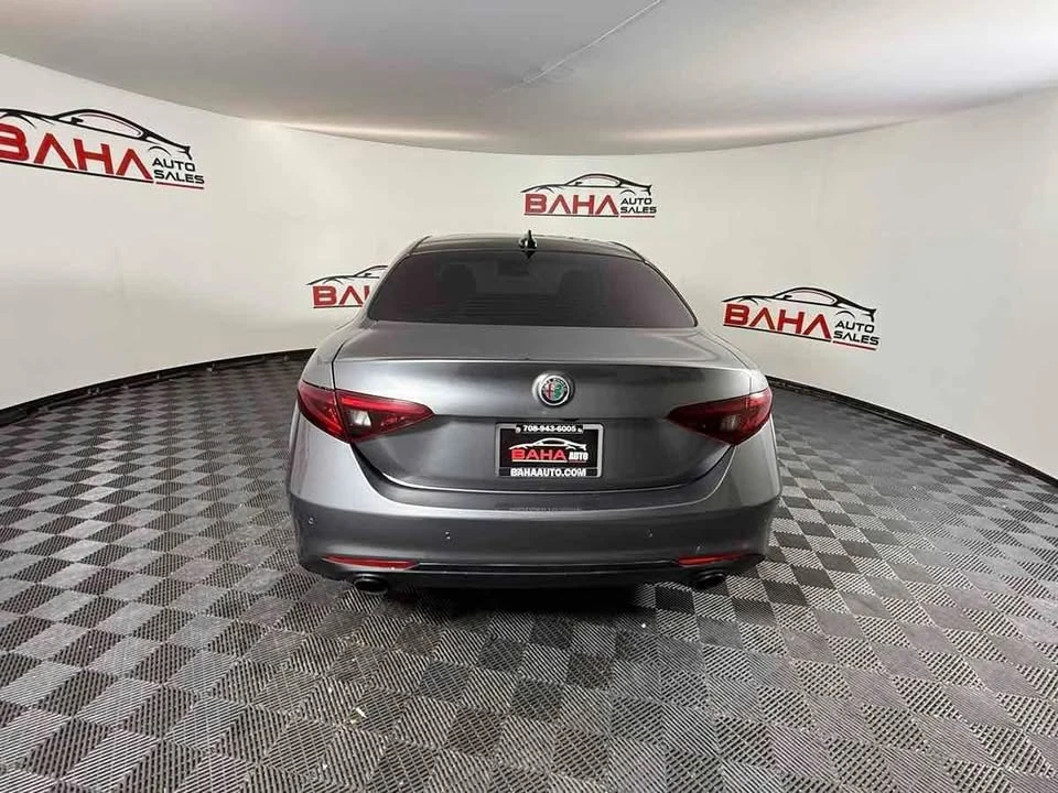 2020 Alfa Romeo Giulia - Image 6 of 16
