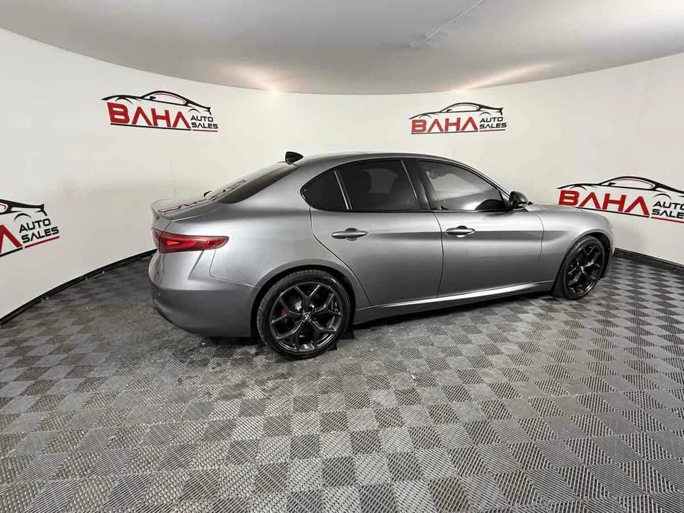 2020 Alfa Romeo Giulia - Image 10 of 20