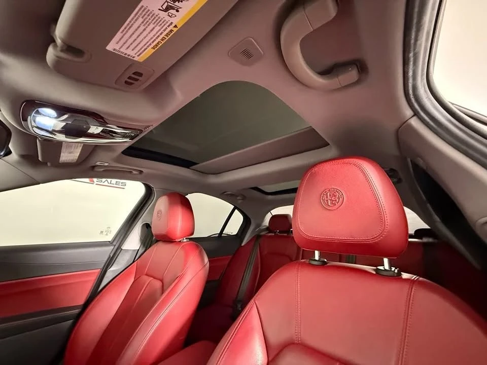 2020 Alfa Romeo Giulia - Image 13 of 16