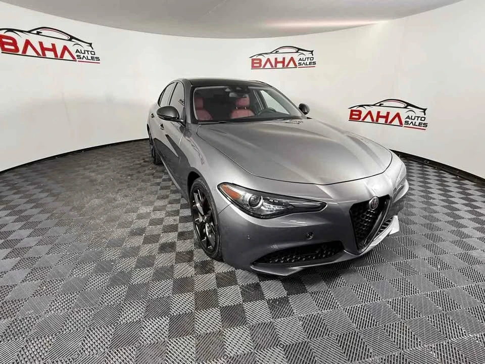 2020 Alfa Romeo Giulia - Image 13 of 20