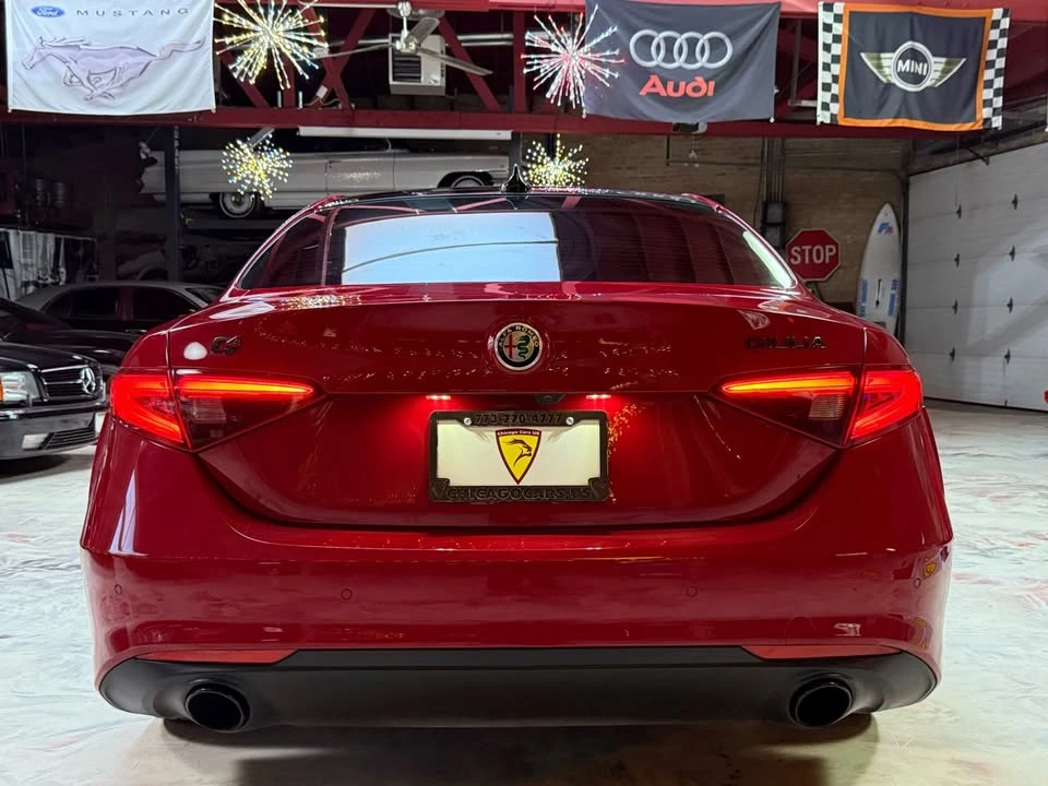 2020 Alfa Romeo Giulia - Image 8 of 19
