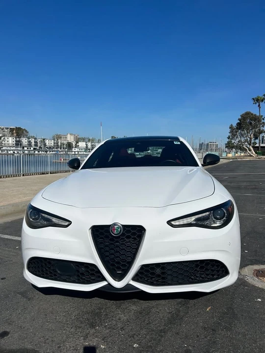 2020 Alfa Romeo Giulia - Image 3 of 19