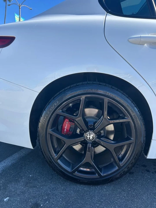 2020 Alfa Romeo Giulia - Image 16 of 19