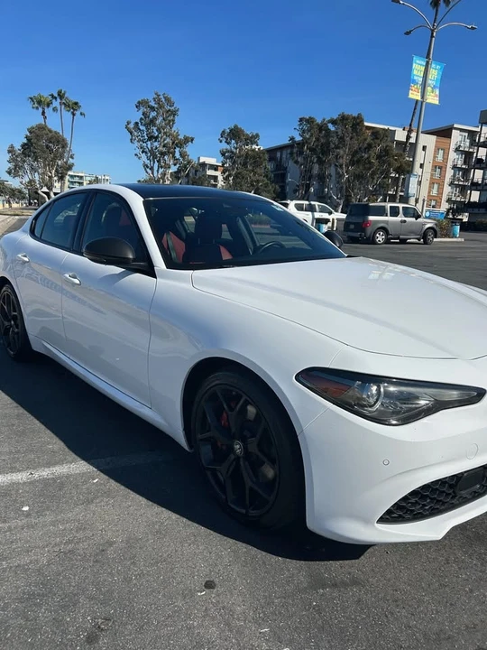 2020 Alfa Romeo Giulia - Image 2 of 19