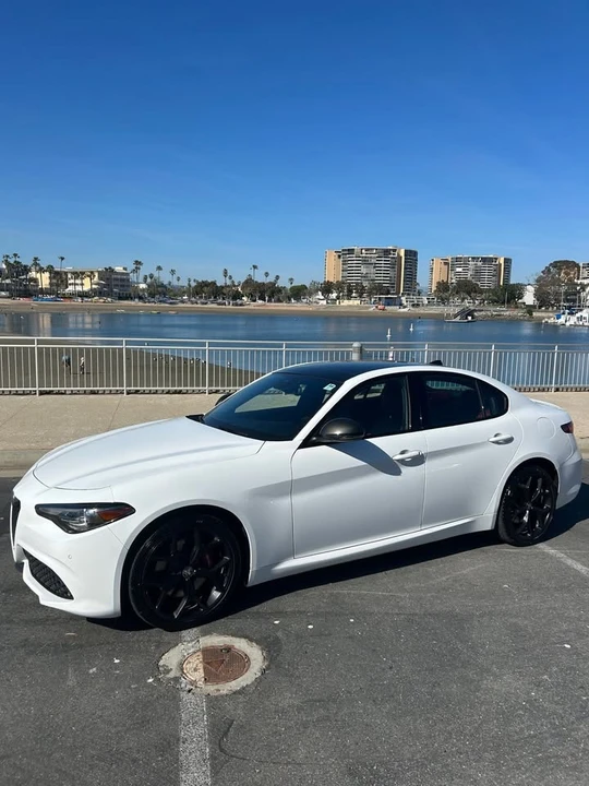 2020 Alfa Romeo Giulia - Image 4 of 19