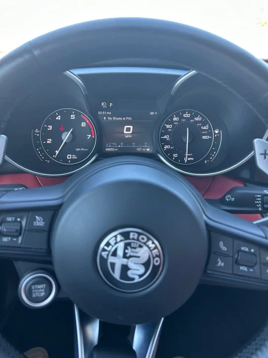 2020 Alfa Romeo Giulia - Image 7 of 19