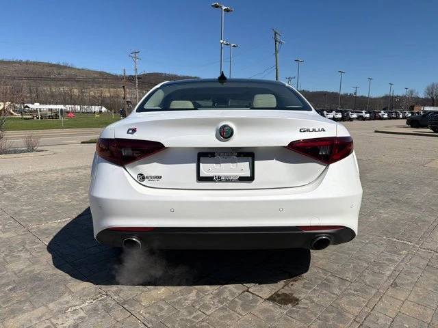 2020 Alfa Romeo Giulia - Image 7 of 20