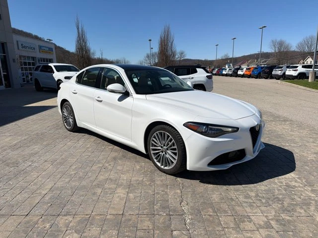 2020 Alfa Romeo Giulia - Image 2 of 20