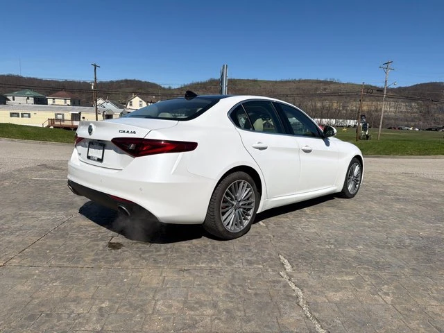 2020 Alfa Romeo Giulia - Image 8 of 20