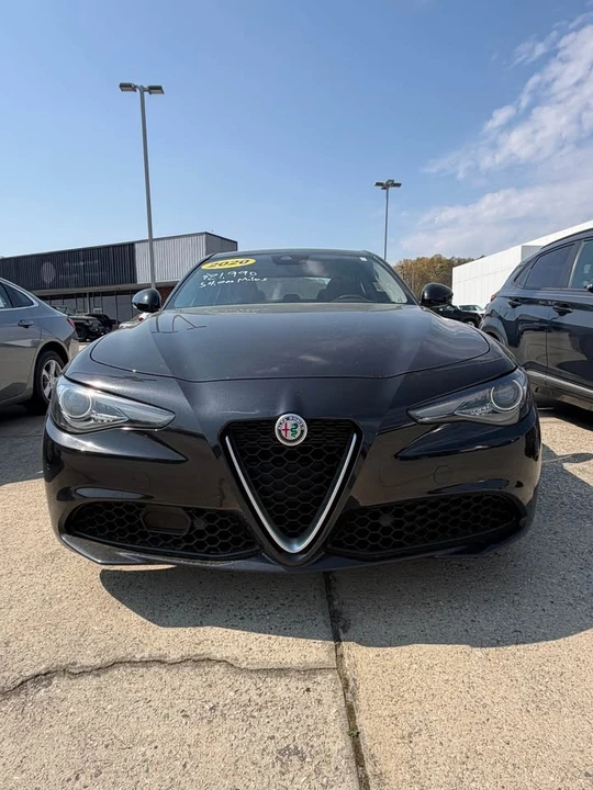 2020 Alfa Romeo Giulia - Image 2 of 13