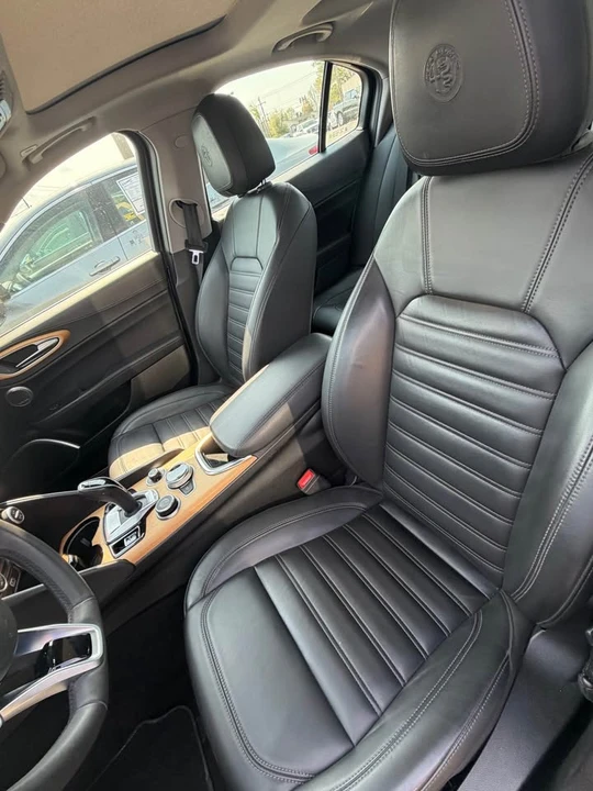 2020 Alfa Romeo Giulia - Image 11 of 13