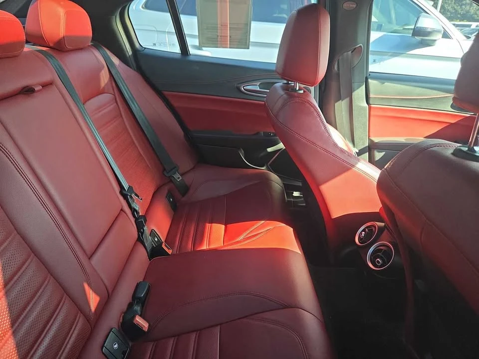 2020 Alfa Romeo Giulia - Image 11 of 11