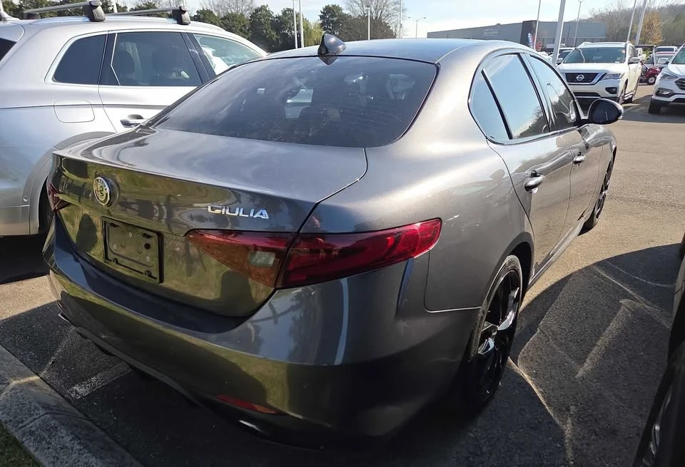 2020 Alfa Romeo Giulia - Image 2 of 7