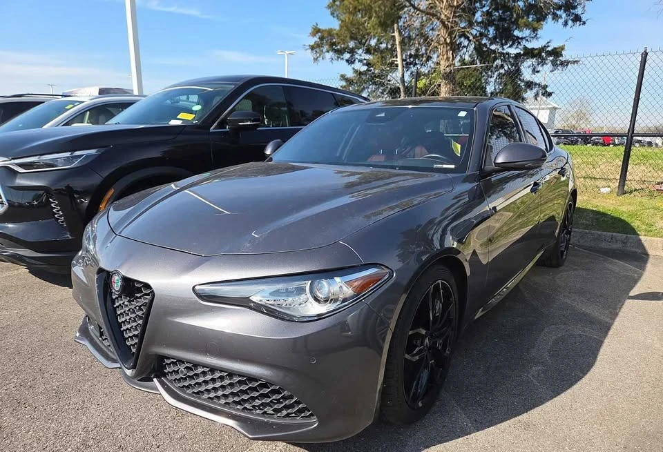2020 Alfa Romeo Giulia - Image 4 of 7