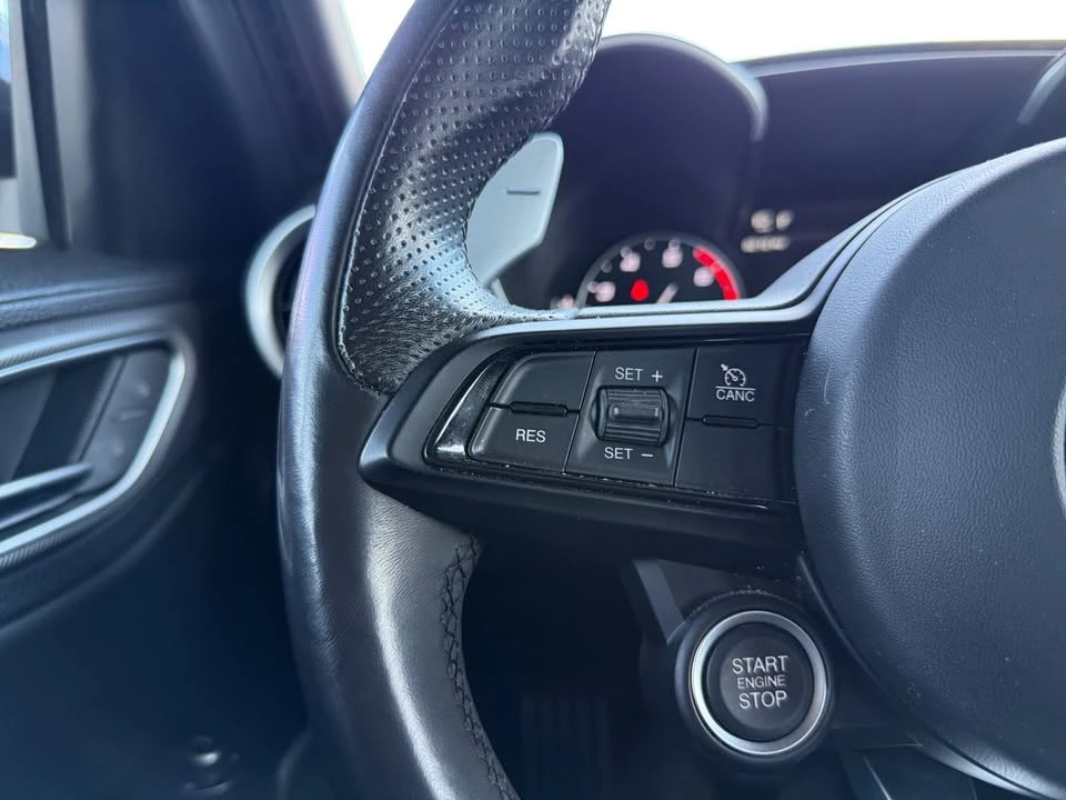 2020 Alfa Romeo Giulia - Image 15 of 20