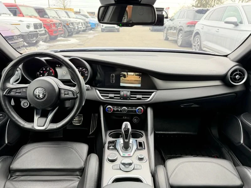 2020 Alfa Romeo Giulia - Image 12 of 18