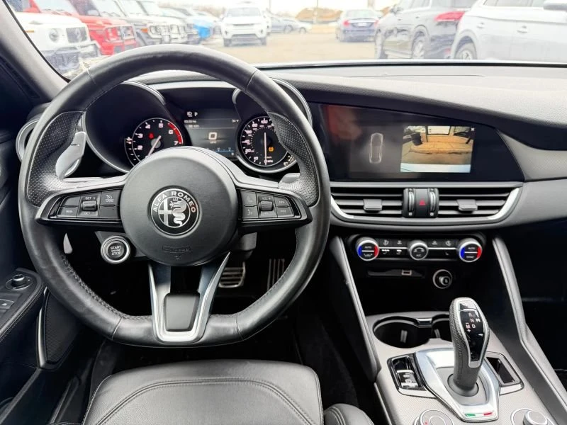 2020 Alfa Romeo Giulia - Image 9 of 18