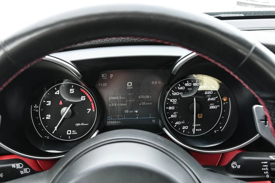 2020 Alfa Romeo Giulia - Image 19 of 20