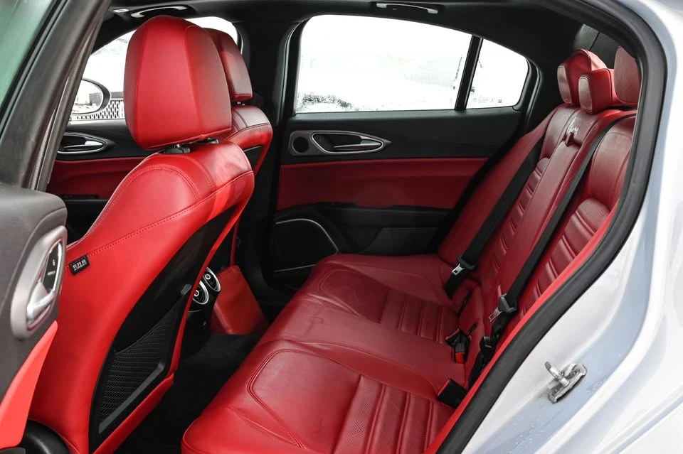 2020 Alfa Romeo Giulia - Image 12 of 20