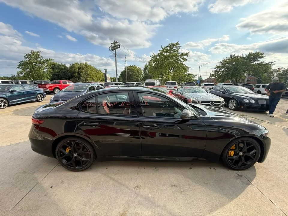 2020 Alfa Romeo Giulia - Image 7 of 20