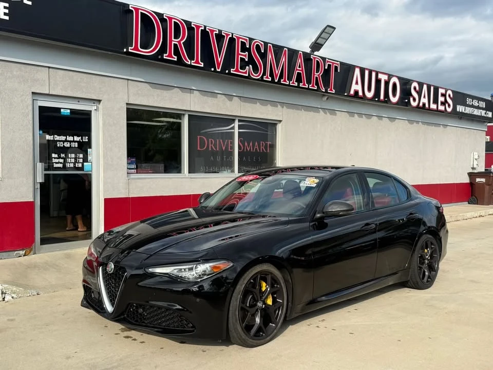 2020 Alfa Romeo Giulia - Image 2 of 20