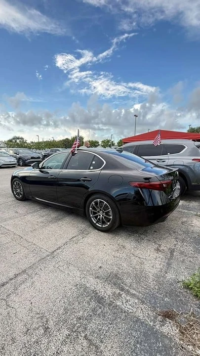 2020 Alfa Romeo Giulia - Image 4 of 6