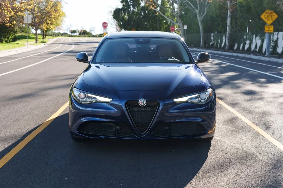 2020 Alfa Romeo Giulia - Image 2 of 19