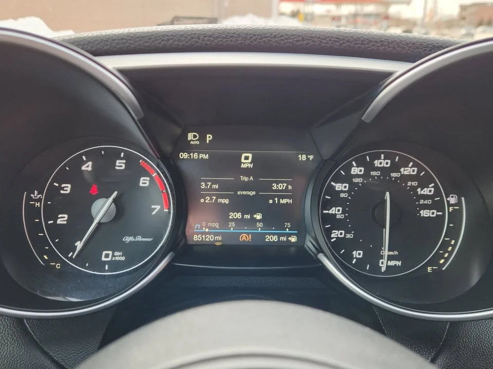 2020 Alfa Romeo Giulia - Image 15 of 16