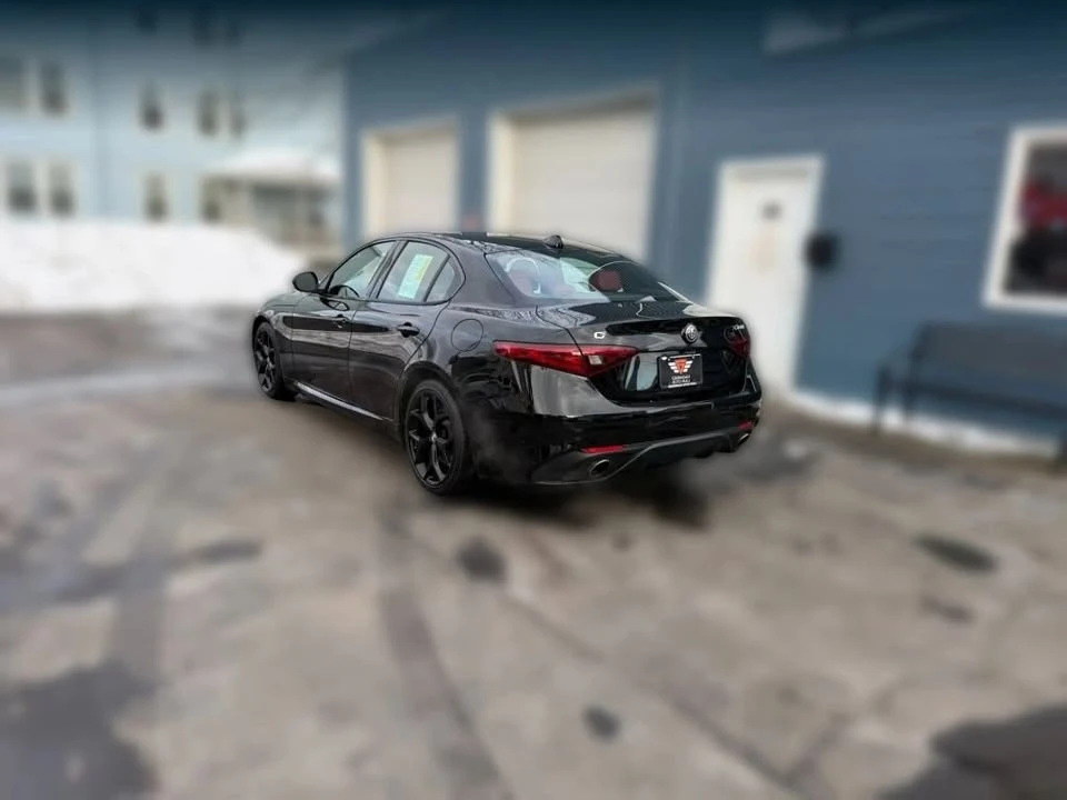 2020 Alfa Romeo Giulia - Image 5 of 19
