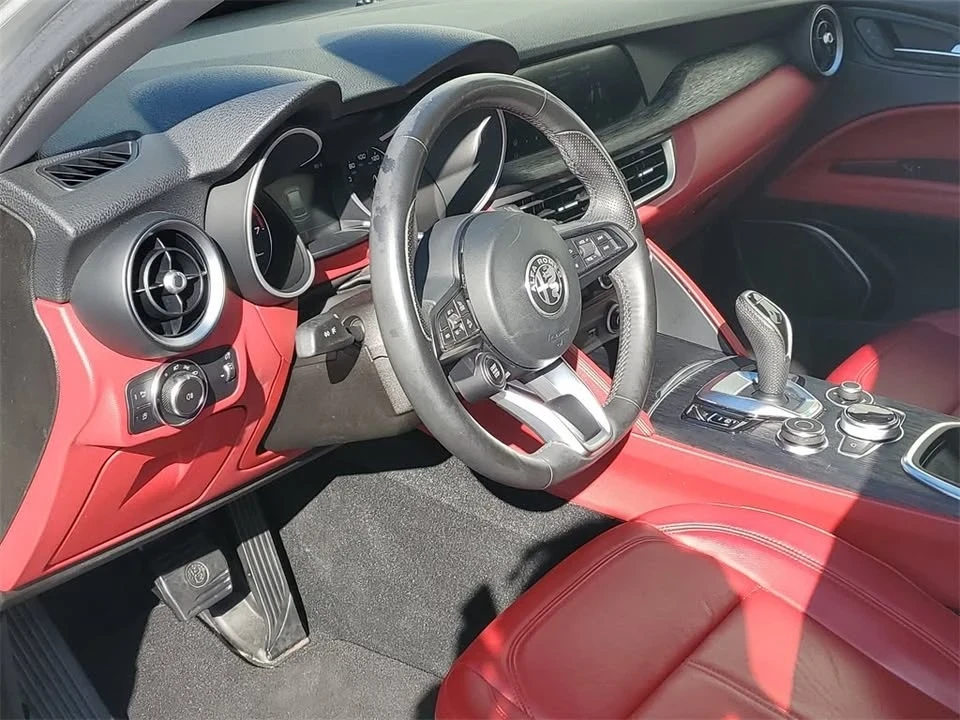 2020 Alfa Romeo Stelvio - Image 19 of 20