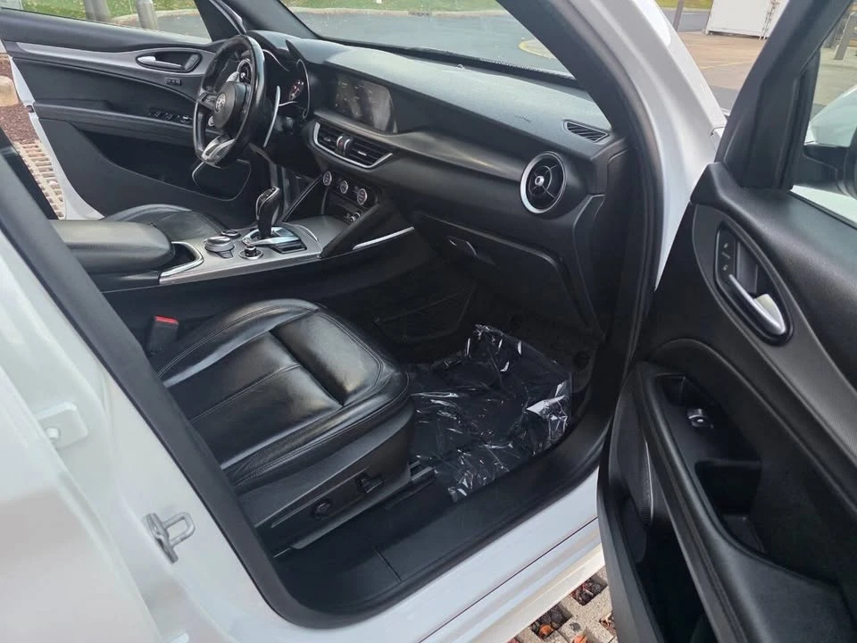 2020 Alfa Romeo Stelvio - Image 15 of 17