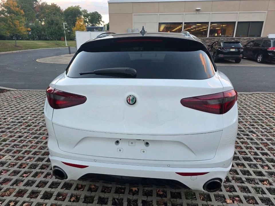 2020 Alfa Romeo Stelvio - Image 8 of 17