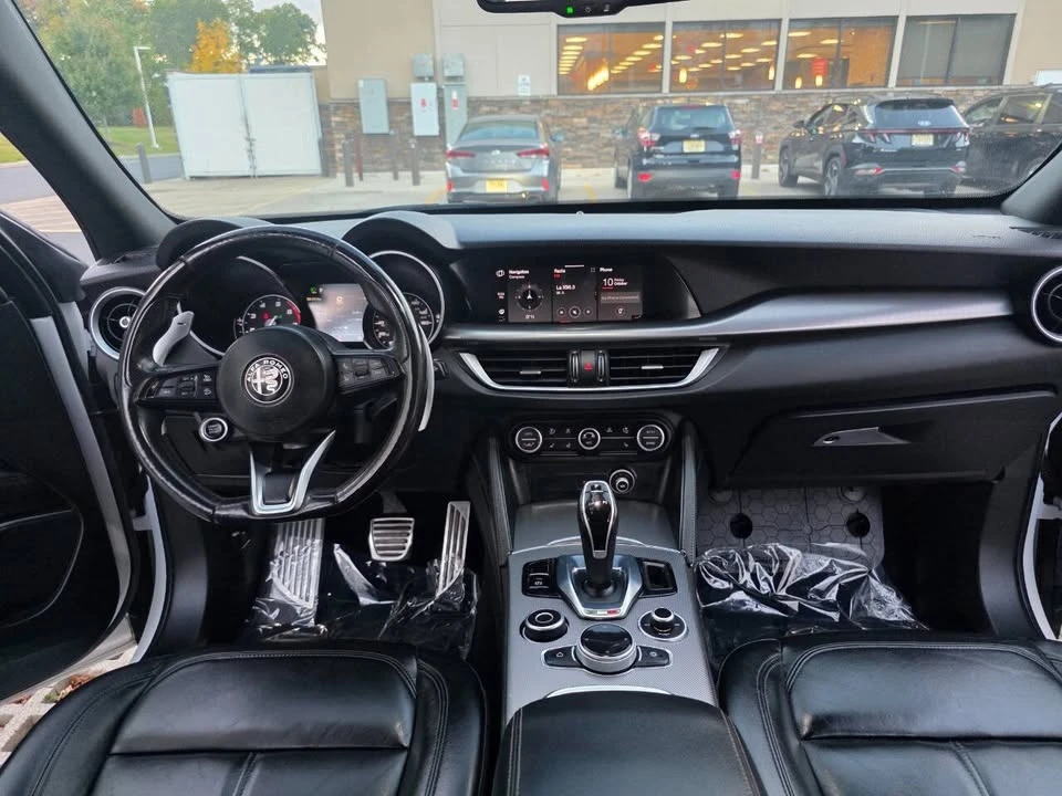 2020 Alfa Romeo Stelvio - Image 14 of 17