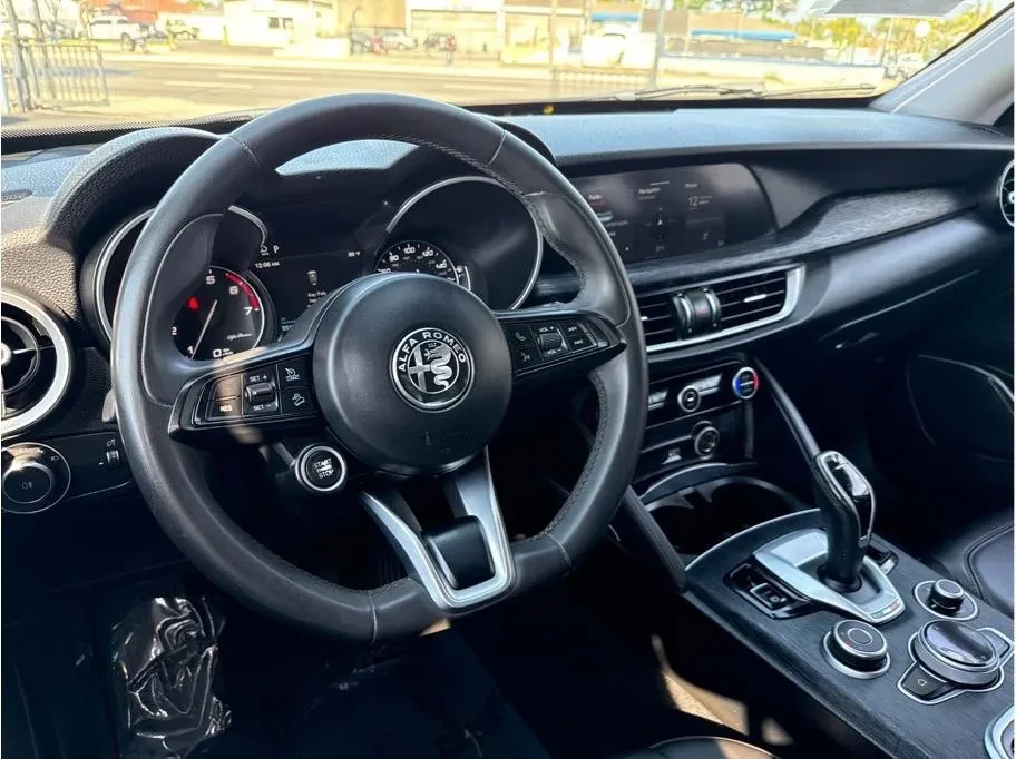 2020 Alfa Romeo Stelvio - Image 9 of 11