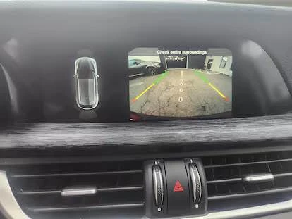 2020 Alfa Romeo Stelvio - Image 16 of 17