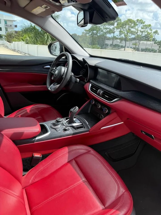 2020 Alfa Romeo Stelvio - Image 11 of 17