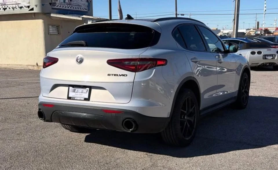 2020 Alfa Romeo Stelvio - Image 8 of 11