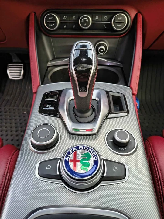 2020 Alfa Romeo Stelvio - Image 7 of 10