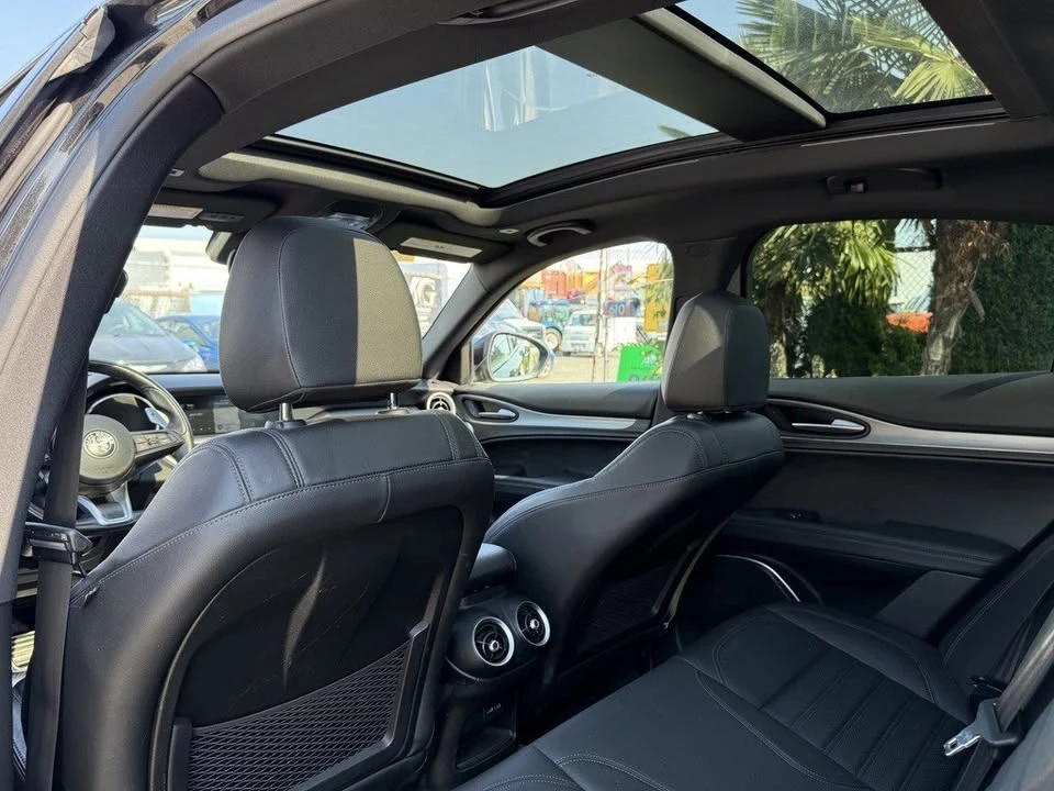 2020 Alfa Romeo Stelvio - Image 16 of 19