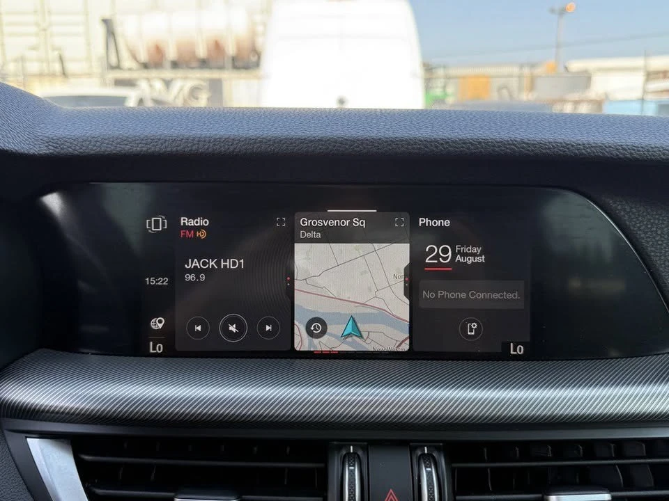 2020 Alfa Romeo Stelvio - Image 10 of 19