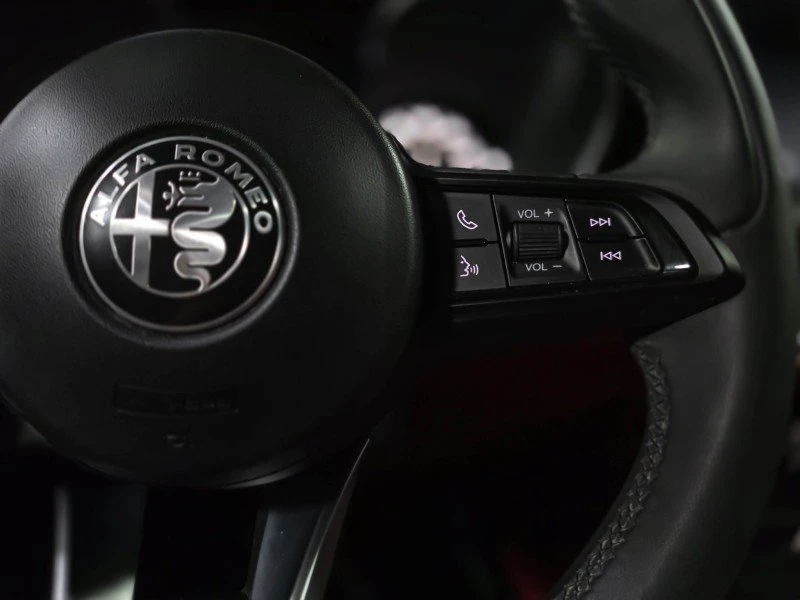 2020 Alfa Romeo Stelvio - Image 13 of 18