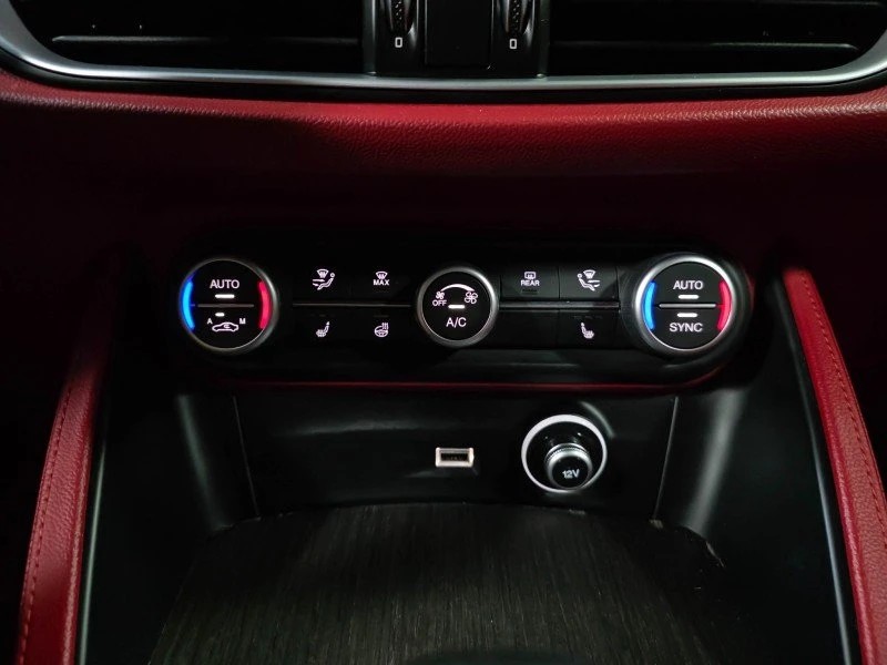 2020 Alfa Romeo Stelvio - Image 17 of 18