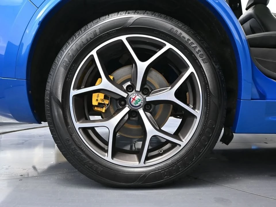 2020 Alfa Romeo Stelvio - Image 16 of 20