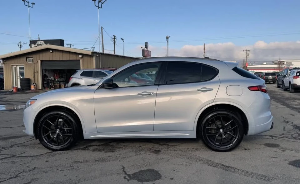 2020 Alfa Romeo Stelvio - Image 9 of 20