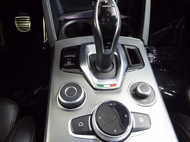 2020 Alfa Romeo Stelvio - Image 15 of 20