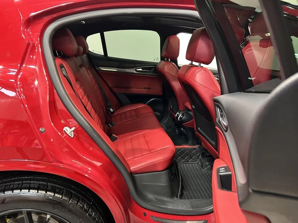 2020 Alfa Romeo Stelvio - Image 8 of 18