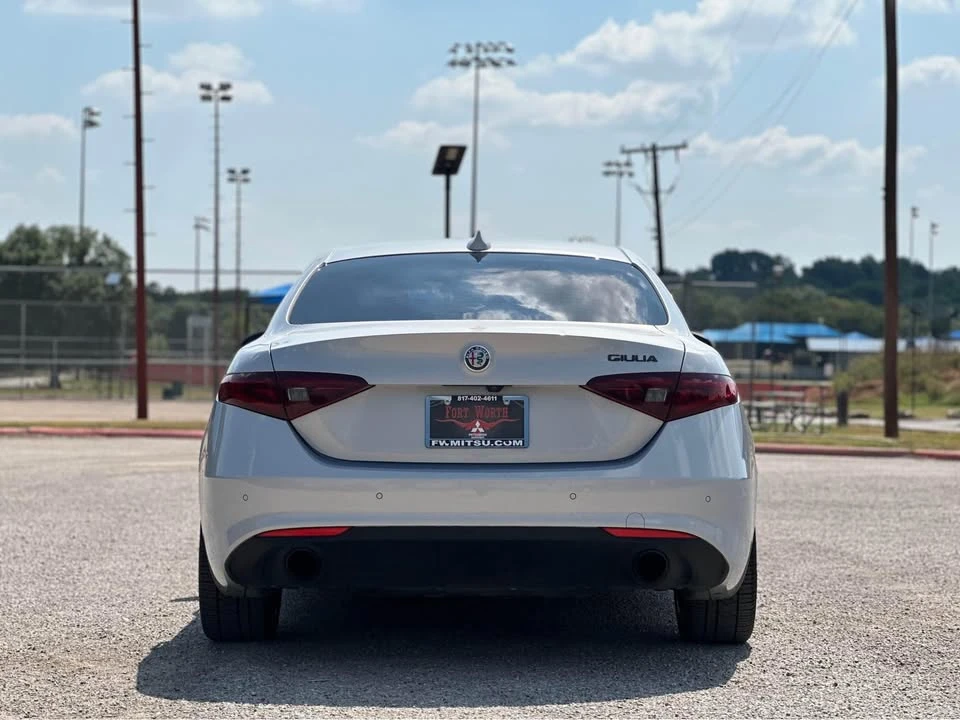2020 Alfa Romeo Giulia - Image 3 of 10
