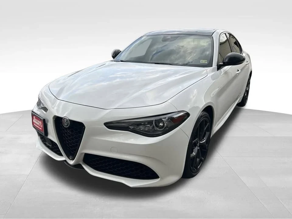 2020 Alfa Romeo Giulia - Image 2 of 17
