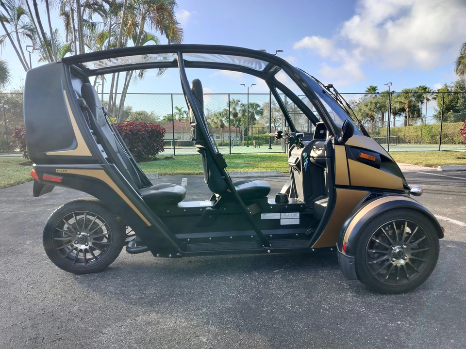2020 Arcimoto - Image 16 of 31